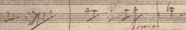 自筆譜の第4楽章61小節目では音符を消したような痕跡がある